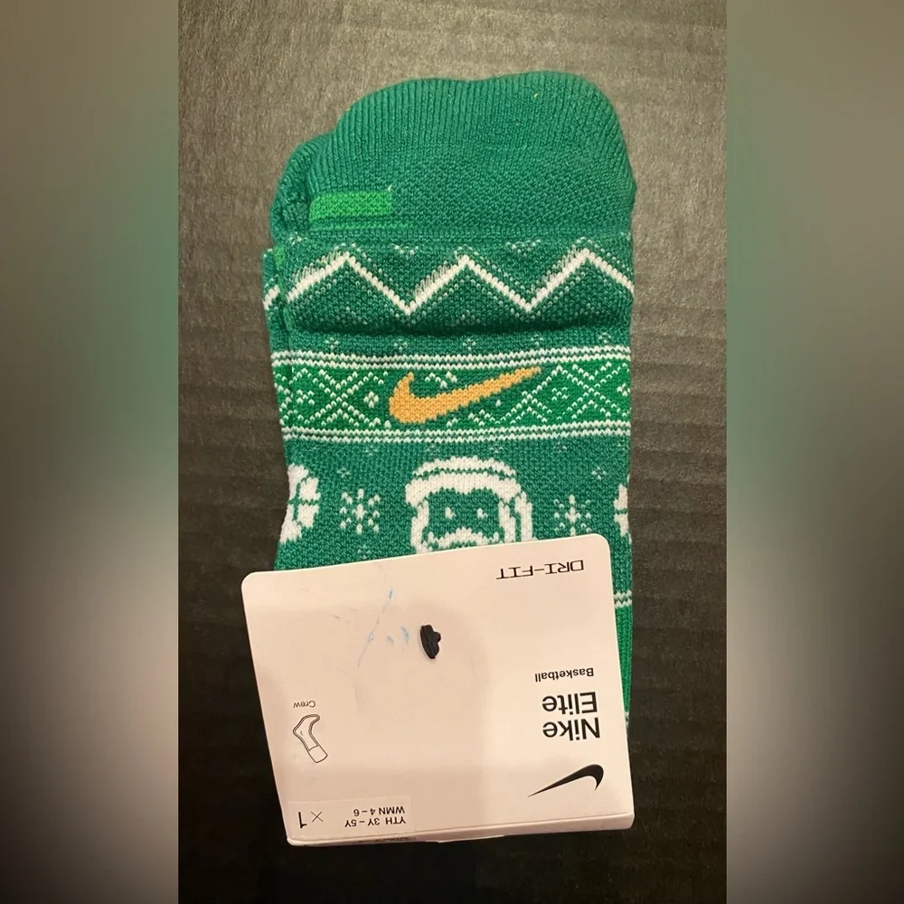 Nike Elite Dri-Fit Christmas Crew Socks Green‎ (Youth 3Y-5Y) (Woman’s 4-6)